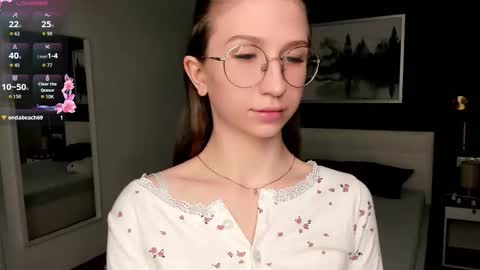 Elizabeth online show from September 25, 2025, 7:06 pm