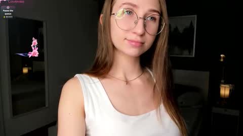 Elizabeth online show from November 4, 2025, 7:24 pm