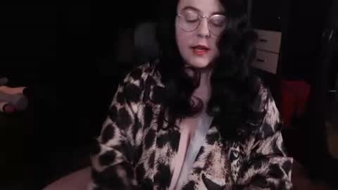 Snapshot of posh_mistress chatting on April 8, 2026, 5:46 pm PoshMistres online show from April 8, 2026, 5:46 pm