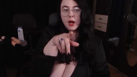 Snapshot of posh_mistress chatting on May 18, 2026, 4:07 am PoshMistres online show from May 18, 2026, 4:07 am