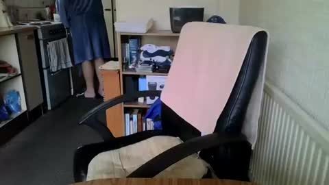 Snapshot of poshman65 chatting on October 3, 2025, 10:01 am poshman65 online show from October 3, 2025, 10:01 am