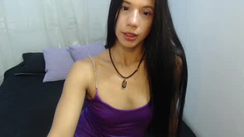 Snapshot of power_love_lemon chatting on October 8, 2025, 12:25 pm power_love_lemon online show from October 8, 2025, 12:25 pm