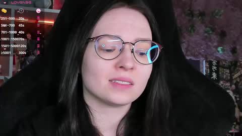 Robyn online show from May 4, 2026, 7:04 am