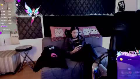 Snapshot of powercouplemix chatting on February 3, 2026, 9:09 pm Ravena Rozz online show from February 3, 2026, 9:09 pm