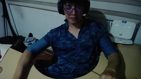 Snapshot of powerfulzeus2 chatting on October 22, 2025, 2:12 am powerfulzeus2 online show from October 22, 2025, 2:12 am