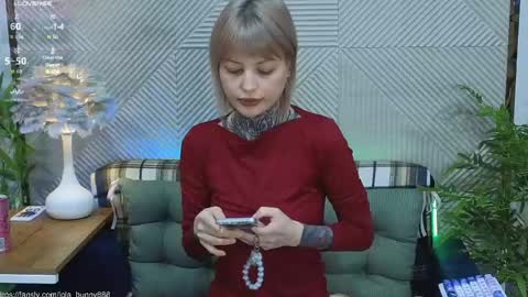 Lola online show from April 13, 2026, 4:18 am