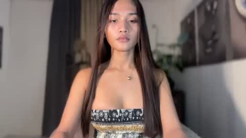 ur hot and wet precious online show from June 18, 2026, 9:14 am