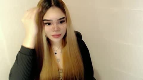 MAXXINE online show from February 11, 2026, 4:17 am