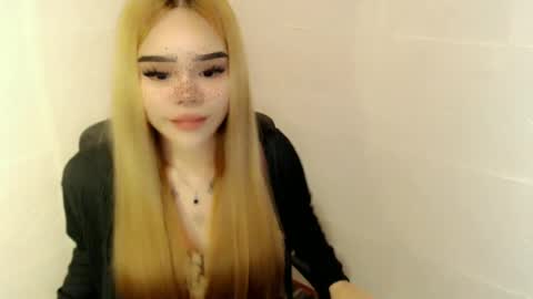 Snapshot of preciousangel69xxx chatting on June 27, 2026, 4:50 am MAXXINE online show from June 27, 2026, 4:50 am