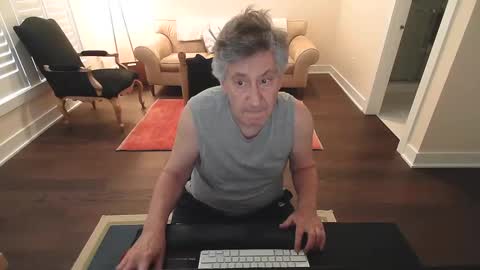 Snapshot of preppydave2525 chatting on February 10, 2025, 7:07 pm preppydave2525 online show from February 10, 2025, 7:07 pm