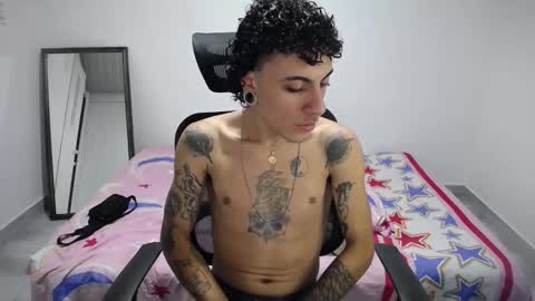 Plux online show from November 5, 2025, 6:24 am