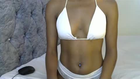 Snapshot of prettie_lad chatting on February 16, 2025, 11:16 am Charming pie online show from February 16, 2025, 11:16 am