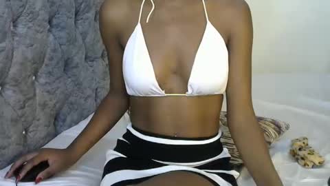 Snapshot of prettie_lad chatting on February 16, 2025, 4:10 pm Charming pie online show from February 16, 2025, 4:10 pm