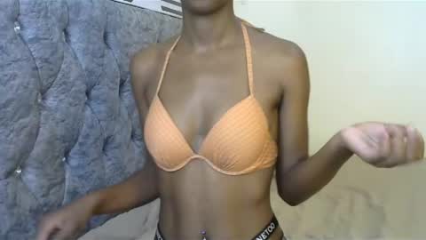 Snapshot of prettie_lad chatting on March 10, 2025, 4:35 pm Charming pie online show from March 10, 2025, 4:35 pm