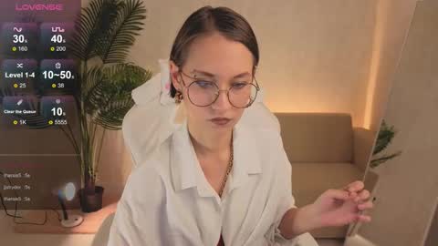 Alisa online show from November 7, 2025, 1:49 am