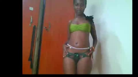 pretty__lisa online show from February 3, 2026, 2:53 am