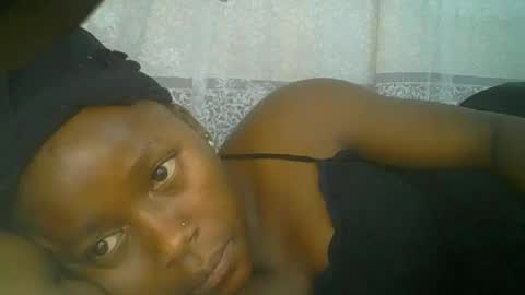 abella online show from October 6, 2025, 9:45 pm