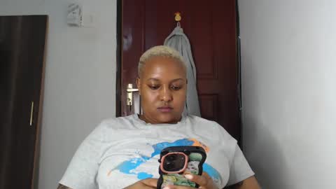 Snapshot of pretty_annah chatting on December 23, 2024, 3:12 pm Annah online show from December 23, 2024, 3:12 pm