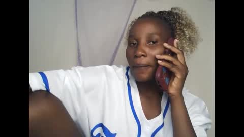 Snapshot of pretty_ass07 chatting on May 22, 2026, 8:21 am pretty_ass07 online show from May 22, 2026, 8:21 am
