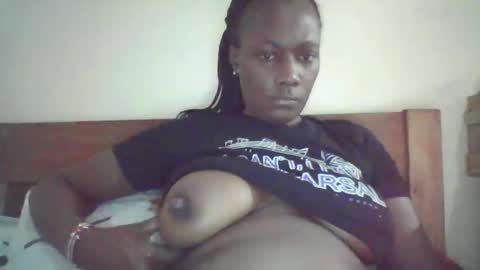 Snapshot of pretty_beib chatting on October 15, 2025, 3:28 am Karol online show from October 15, 2025, 3:28 am