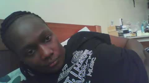 Snapshot of pretty_beib chatting on October 30, 2025, 9:00 am Karol online show from October 30, 2025, 9:00 am