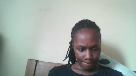 Snapshot of pretty_beib chatting on May 24, 2026, 7:35 am Karol online show from May 24, 2026, 7:35 am