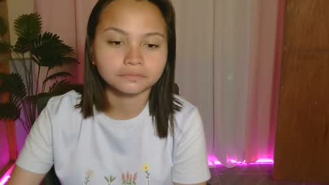 pretty_dharryhann online show from December 21, 2025, 2:41 am