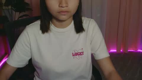 pretty_dharryhann online show from December 22, 2025, 12:51 am