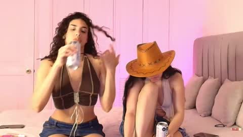 Snapshot of pretty_dirty_sis chatting on November 8, 2025, 4:12 am Dirty Sis online show from November 8, 2025, 4:12 am