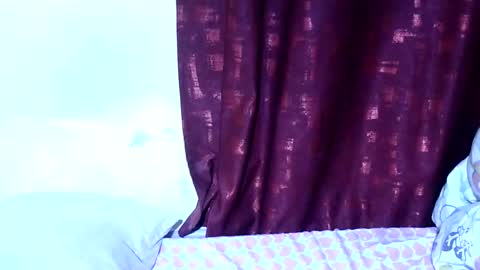 pretty_ebby online show from April 1, 2026, 8:15 am