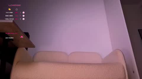 pretty_helga online show from July 17, 2026, 11:17 am