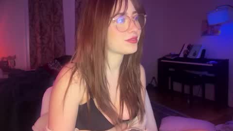 Sophie  online show from January 21, 2025, 5:05 am