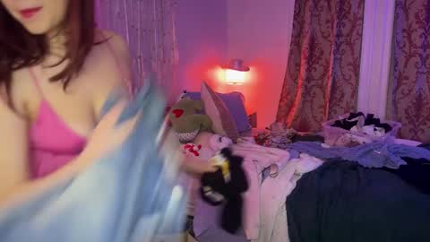 Sophie  online show from February 27, 2025, 1:05 am