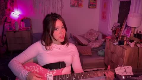 Sophie  online show from September 16, 2025, 12:55 am