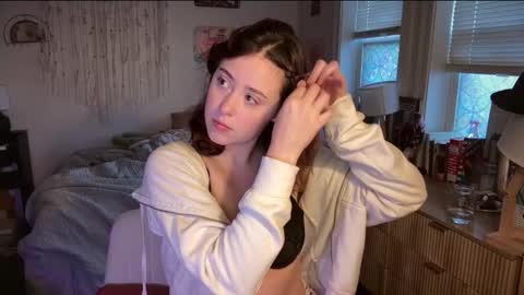 Sophie  online show from November 6, 2025, 12:17 pm