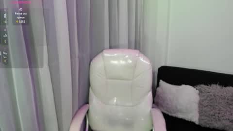 pretty online show from February 27, 2026, 11:32 am