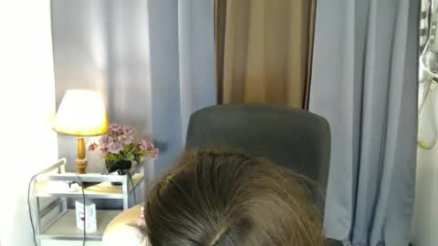 Snapshot of pretty_kimxxx chatting on February 17, 2025, 4:53 am Kim online show from February 17, 2025, 4:53 am