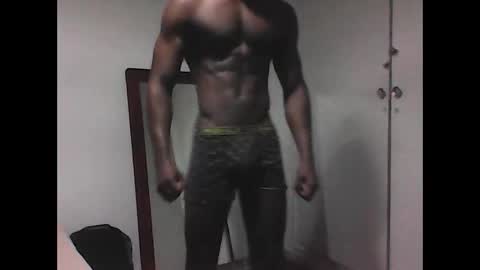 Snapshot of pretty_man_sittaz chatting on December 30, 2024, 6:05 pm Peak Tyrone online show from December 30, 2024, 6:05 pm