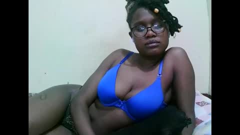 pretty_mellan online show from February 4, 2025, 9:49 am