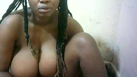 Snapshot of pretty_milan chatting on July 1, 2026, 8:27 am pretty_milan online show from July 1, 2026, 8:27 am