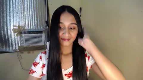Snapshot of pretty_morenaxx chatting on September 25, 2025, 9:02 am Marimar online show from September 25, 2025, 9:02 am