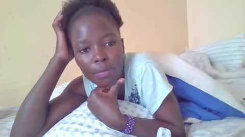 Snapshot of pretty_petite_ebony chatting on January 1, 2025, 11:16 am pretty_petite_ebony online show from January 1, 2025, 11:16 am