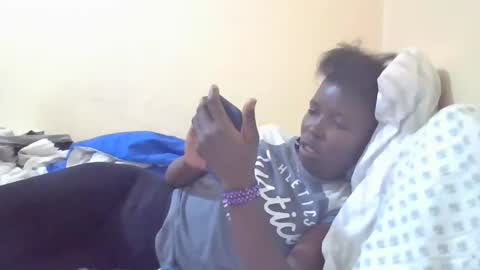 Snapshot of pretty_petite_ebony chatting on January 11, 2025, 2:20 am pretty_petite_ebony online show from January 11, 2025, 2:20 am