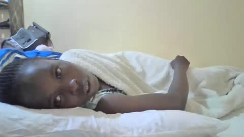 Snapshot of pretty_petite_ebony chatting on February 13, 2025, 12:13 am pretty_petite_ebony online show from February 13, 2025, 12:13 am