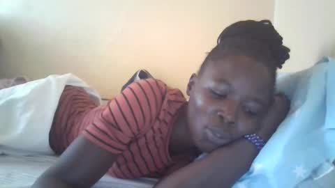 Snapshot of pretty_petite_ebony chatting on February 15, 2025, 7:49 am pretty_petite_ebony online show from February 15, 2025, 7:49 am