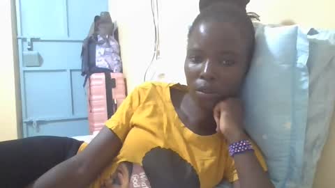 Snapshot of pretty_petite_ebony chatting on February 15, 2025, 8:33 pm pretty_petite_ebony online show from February 15, 2025, 8:33 pm