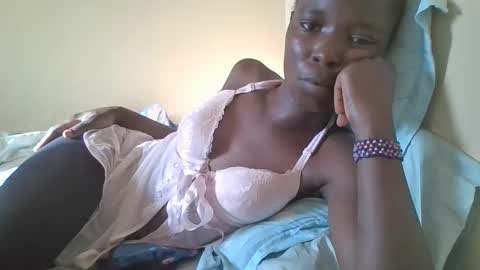 Snapshot of pretty_petite_ebony chatting on February 16, 2025, 2:32 pm pretty_petite_ebony online show from February 16, 2025, 2:32 pm