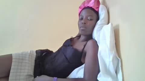 Snapshot of pretty_petite_ebony chatting on March 3, 2025, 1:20 pm pretty_petite_ebony online show from March 3, 2025, 1:20 pm