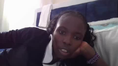 Snapshot of pretty_petite_ebony chatting on September 10, 2025, 10:48 am pretty_petite_ebony online show from September 10, 2025, 10:48 am