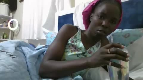 Snapshot of pretty_petite_ebony chatting on September 13, 2025, 7:57 pm pretty_petite_ebony online show from September 13, 2025, 7:57 pm